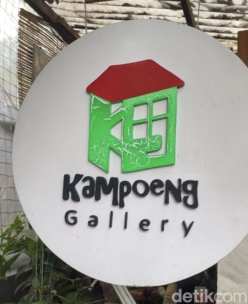 Kampoeng Gallery yang berada dekat di Pasar Kebayoran Lama