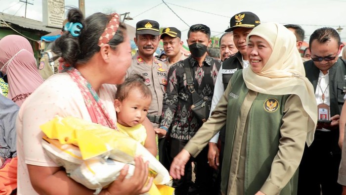 khofifah operasi pasar beras