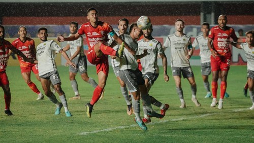 Laga Bali United vs Persib, Jumat (10/2/2023). (IST)
