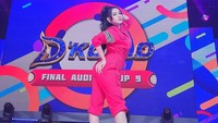 Kewajiban sih kalau itu apalagi Lala gampang gendut. Paling jaga makan saja dan mengurangi karbo kalau sudah gendut banget, ujar Lala Widy. (Foto: dok Instagram)