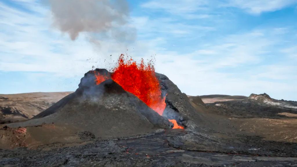 Terungkap Jalur Tak Biasa Dilewati Magma di Bawah Gunung Berapi