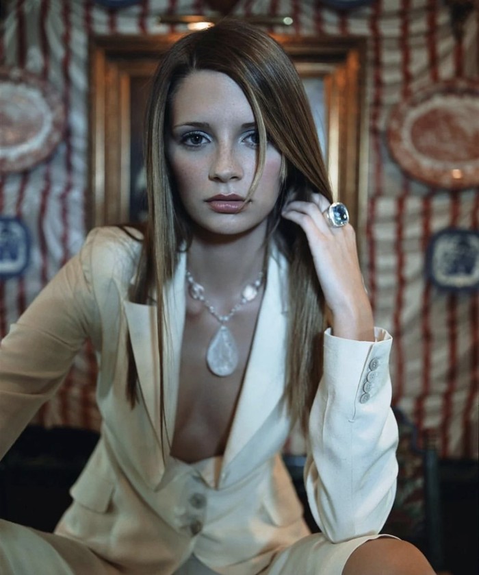 Mischa Barton Mischa Barton