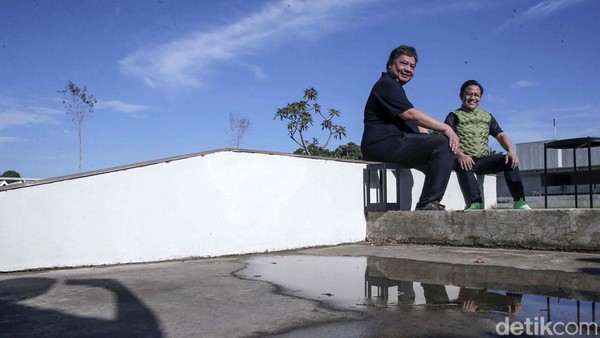 Momen Cak Imin-Airlangga Santai Bahas Pemilu 2024 di Istora Senayan