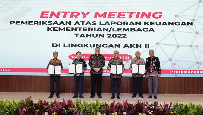 Momen Kemendag Terima Laporan Pemeriksaan BPK RI Momen Kemendag Terima Laporan Pemeriksaan BPK RI