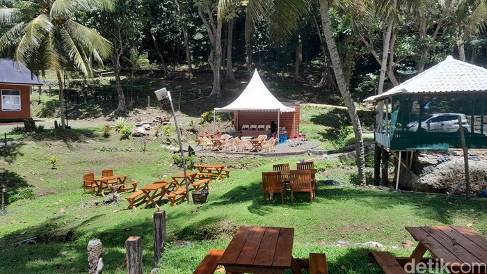 Objek wisata Sari Ater Beach Eco Cabin & CamperVan Park di Pangandaran.