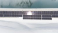 Swiss, negara yang terkurung daratan itu berupaya memaksimalkan produksi energi hijaunya di bulan-bulan musim dingin.  