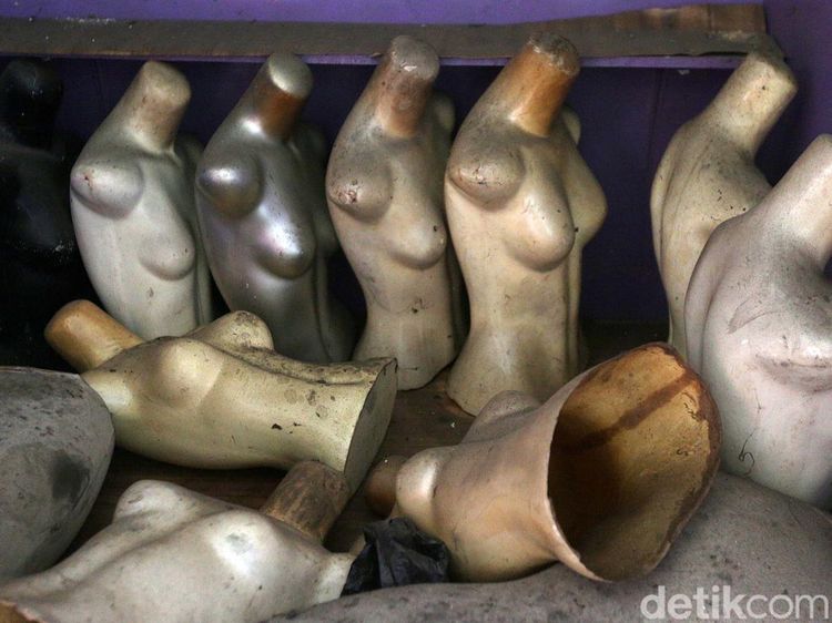 Potret Manekin Rusak yang Kini Jadi Penghuni Pasar Tanah Abang Blok G