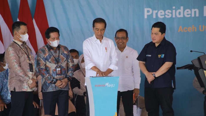 BSI mendukung program ketahanan pangan nasional. Mereka menyalurkan pupuk bersubsidi melalui Kartu Tani Digital dan KUR yang diluncurkan oleh Presiden Jokowi.