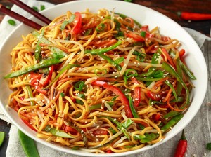 Resep Mie Hokkian Goreng Sayuran yang Renyah Sedap untuk Makan Siang