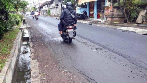 Ruas jalan di Kota Denpasar, Bali.
