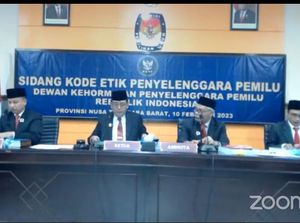 Diduga Lantik PNS Jadi Panwascam, Bawaslu Dompu Disidang DKPP