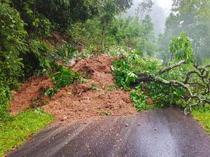 Tanah Longsor, Tiga Dusun di Karangasem Terisolasi