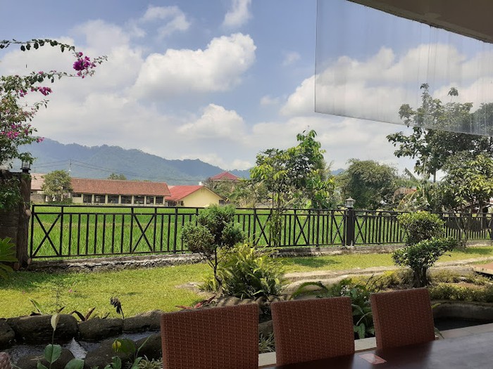 Tempat makan nuansa alam di Sukabumi