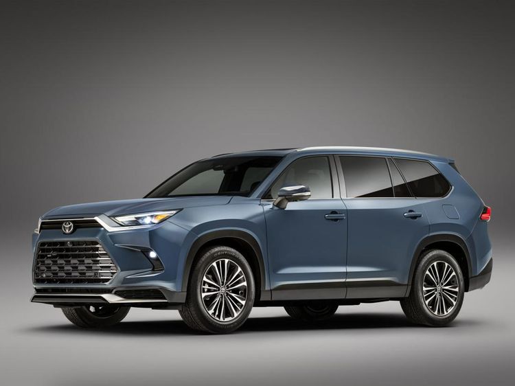 Lihat Lebih Dekat Toyota Grand Highlander yang Punya Muka Mirip Veloz