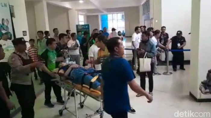 Yolla Yuliana pingsan