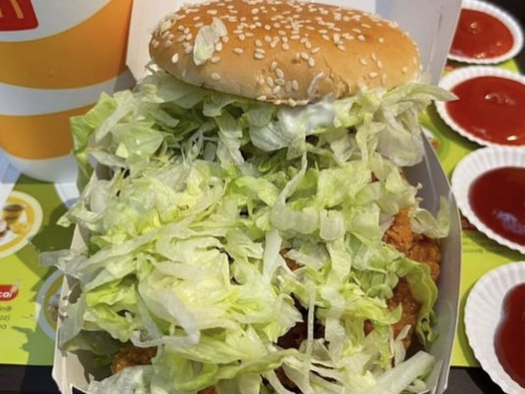 10 Potret Burger hingga Es Krim McDonalds Tak Sesuai Ekspektasi