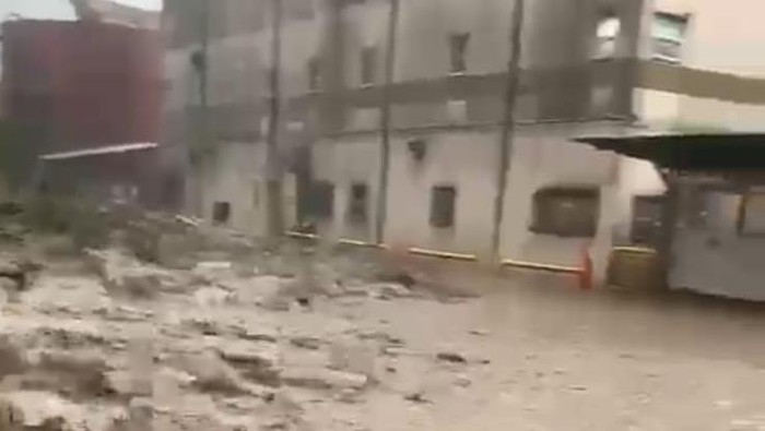 Banjir bandang dan longsor di Freeport, Tembagapura, Mimika, Papua Tengah.