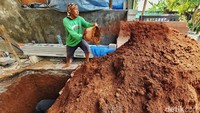 Bisnis ini juga melibatkan dunia arsitektur yang menawarkan beragam gaya arsitek dan membantu menterjemahkan konsep rumah kekinian.