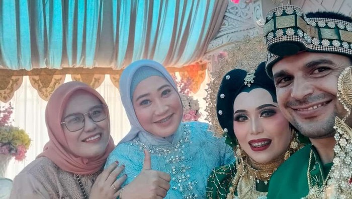 Bule Turki nikahi gadis asal Bone, Sulsel.