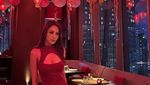 Cantiknya DJ Freya saat Menikmati Floating Breakfast di Bali