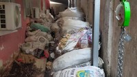 Tumpukan karung yang berisi surat suara bekas Pemilu di Kabupaten Ogan Komering Ilir, Sumatera Selatan dilelang dengan nilai limit Rp 3.726.000. Penyelenggara lelang adalah KPKNL Palembang. Foto: Dok. lelang.go.id