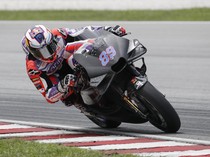 MotoGP Mandalika 2023: Masuk Pertengahan Balapan, Jorge Martin Jatuh!