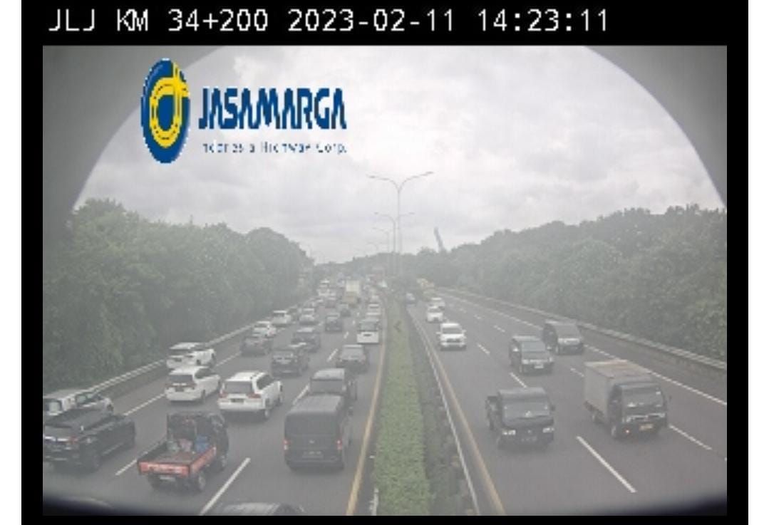 Kemacetan di sejumlah ruas Tol di  Jakarta (screenshot Travoy)