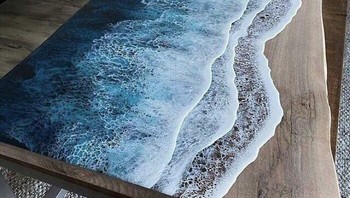 Jadi mau punya juga meja seperti ini di rumah. Foto: (Bored Panda).