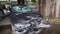 Kecelakaan ini terjadi pada Sabtu (11/2/2023) dini hari tadi sekitar pukul 1.50. Kanit Laka Lantas Polres Metro Jakarta Selatan AKP Suharno kecelakan terjadi akibat sopir kurang hati-hati. (Foto: Ilham Oktafian/detikcom)