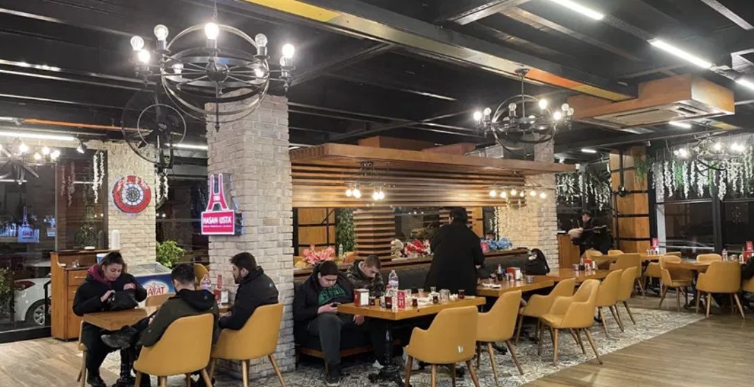 Mulia! Restoran Ini Sediakan Makanan Gratis untuk Korban Gempa Turki