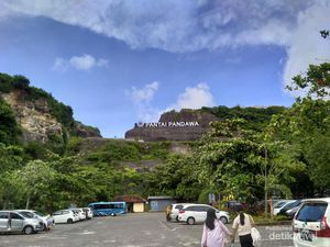 Berwisata ke Pantai Pandawa, Keindahan Alam di Pulau Dewata