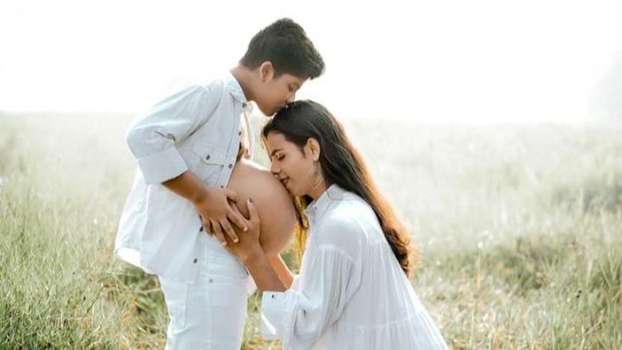 Pasangan transgender viral di India