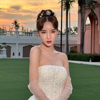 Yoshi Rinrada merupakan pemenang Miss Universe versi transgender yaitu Miss Tiffany Universe 2017. Dia kemudian melenggang ke ajang Miss International Queen 2018 dan meraih juara ketiga.Foto: dok. Instagram/@yoshirinrada