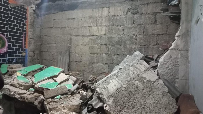 2 orang terluka tertimpa rumah ambruk di Bogor (Dok istimewa)