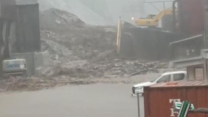 Banjir bandang dan longsor di PT Freeport Indonesia di Distrik Tembagapura, Kabupaten Mimika, Papua Tengah.