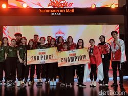 Momen Para Ladies Bigetron Era Angkat Piala MWI Mobile Legends 2023