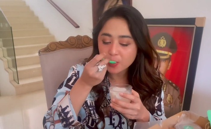 Dewi Perssik Dewi Perssik