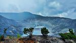 Gunung Tangkuban Parahu dengan 13 Kawah Eksotis
