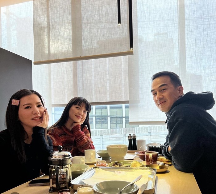 Keseruan Raline Shah Saat Kulineran di Korea hingga Jepang