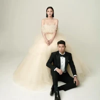 Pernikahan Kim Lim dengan pengusaha IT bernama Leslie Leow tidak bertahan lama. Dua bulan setelah pernikahan, keduanya bercerai. Foto: dok. Instagram/Kim Lim