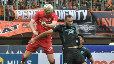 Macan Kemayoran Terkam Singo Edan 2-0