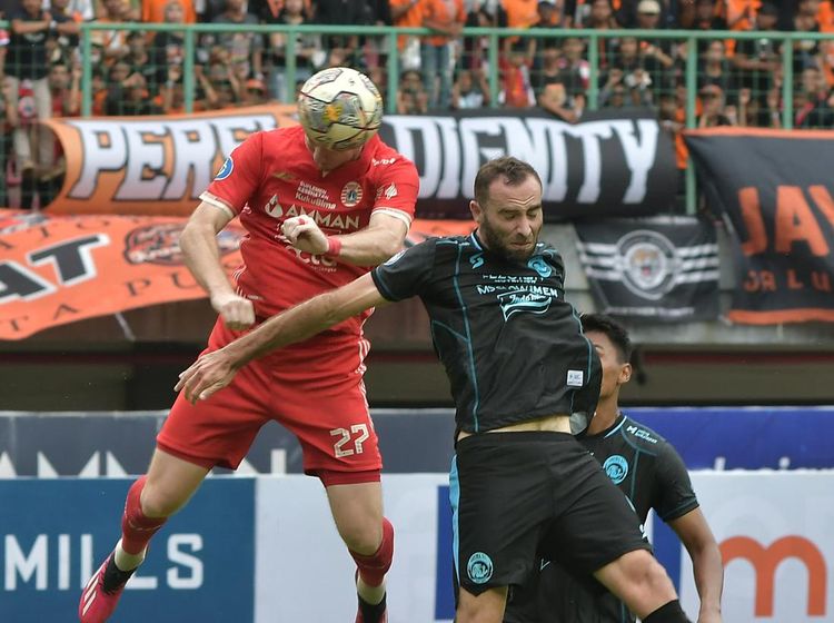 Macan Kemayoran Terkam Singo Edan 2-0
