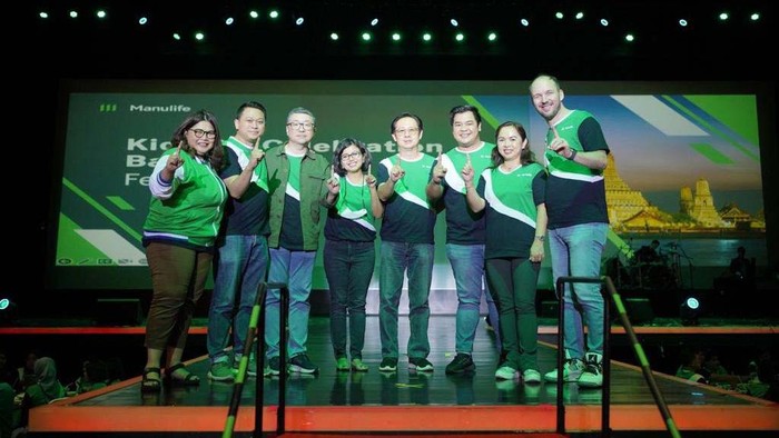 Manulife Indonesia Gelar Agency Kick Off di Bangkok Manulife Indonesia merayakan pencapaian tahun 2022 melalui Agency Kick Off yang pertama kalinya di luar negeri. Acara tersebut digelar di Bangkok.
