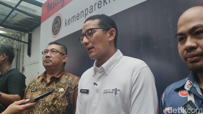 Menparekraf Sandiaga Uno dalam kunjungannya di Kota Makassar, Sulsel.