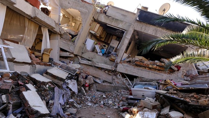 Kisah Ayah Menanti 3 Anak Dievakuasi Saat Korban Gempa Turki Bertambah