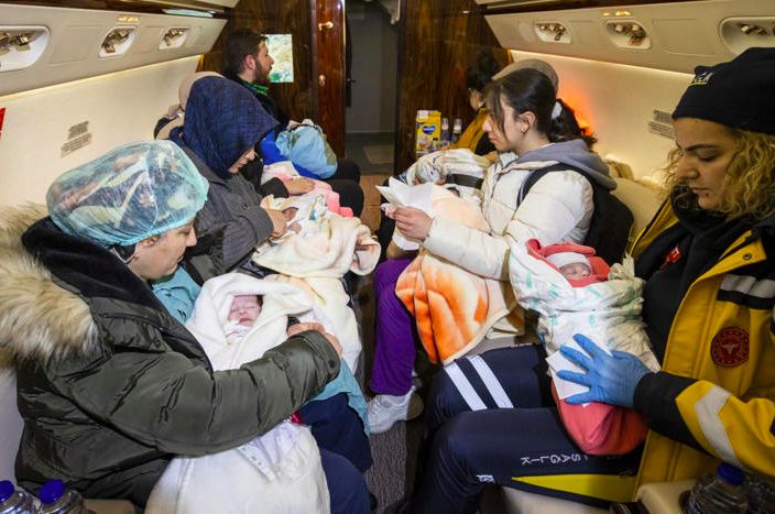 Pesawat jet Presiden Turki Recep Tayyip Erdogan mengangkut bayi korban gempa.