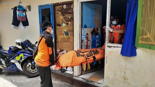 Pria ditemukan tewas dengan mulut berbusa di Jalan Gelogor Carik Gang Amerika Nomor 8, Desa Pemogan, Kecamatan Denpasar Selatan, Kota Denpasar, Bali, Minggu (12/2/2023).