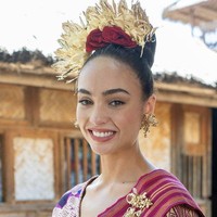 R’Bonney Gabriel mengungkapkan kekagumannya terhadap tenun dan warga Lombok yang sangat ramah.  Foto: Instagram/@rbonneynola