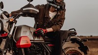 Royal Enfield merancang motor ini lebih kompak ketimbang Himalayan. Scram 411 punya jarak sumbu roda 1.455 mm yang artinya 10 mm lebih pendek dari Himalayan. Selain itu tinggi joknya pun lebih rendah 5 mm dan bobotnya lebih ringan 14 kg. Foto: dok. Royal Enfield India