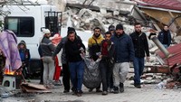 Korban meninggal akibat gempa Turki dan Suriah terus bertambah. Hingga kini, lebih dari 28 ribu orang meninggal akibat gempa Magnitudo (M) 7,8 tersebut. REUTERS/Guglielmo Mangiapane.